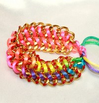 Bracelet or cordon fluo multicolore