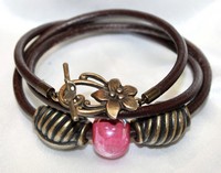 Bracelet Cuir marron perles céramique et bronze