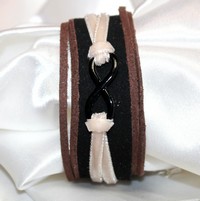 Bracelet Infini noir sur lacets daim
